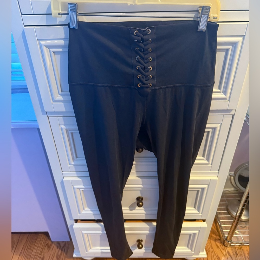 WeWoreWhat Lace Up Legging in Jet Black size large